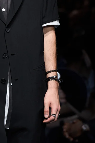 Look 5